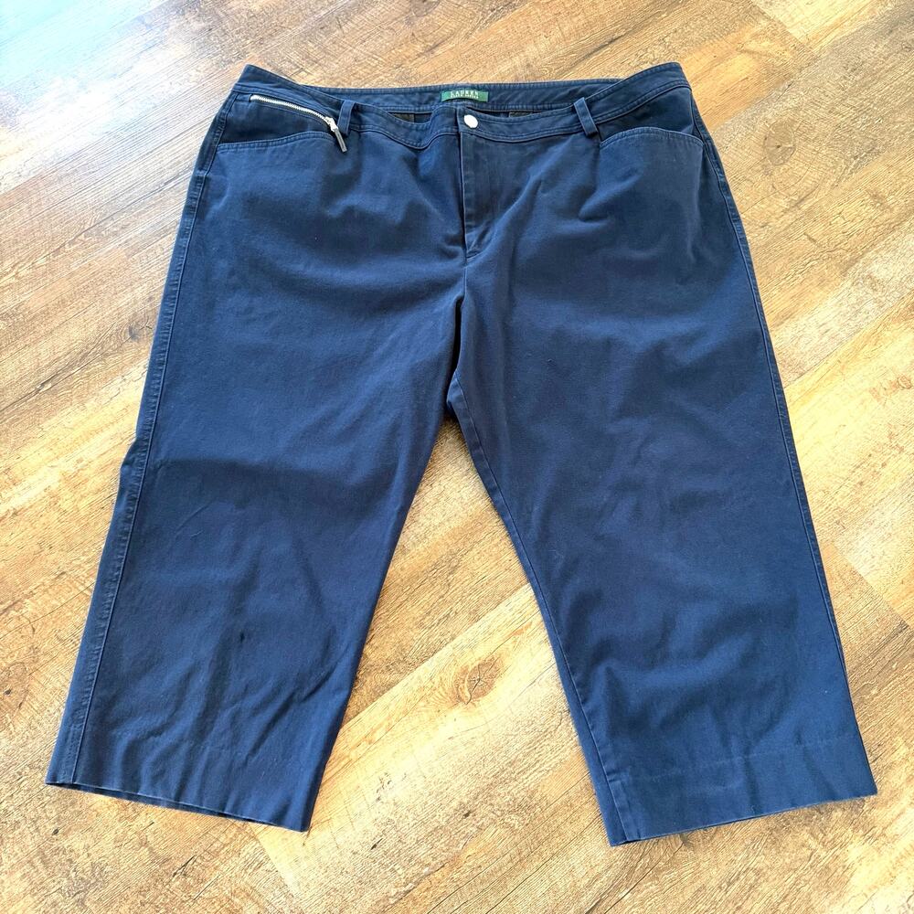 LAUREN Ralph Lauren Navy capri pants Size 22 w zipper pocket detail